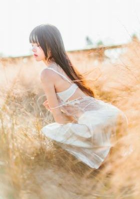 女机械人