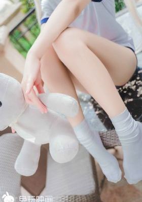 胸大的女大学生
