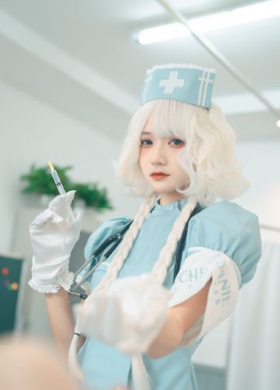 强j2:制服y惑