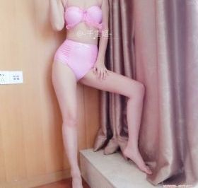 年轻的小姨子